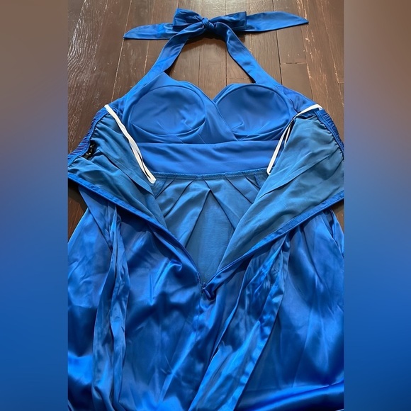 Junior's Snap Halter Formal Dress Tie Back - Homecoming or Prom Size 9 - Picture 14 of 17